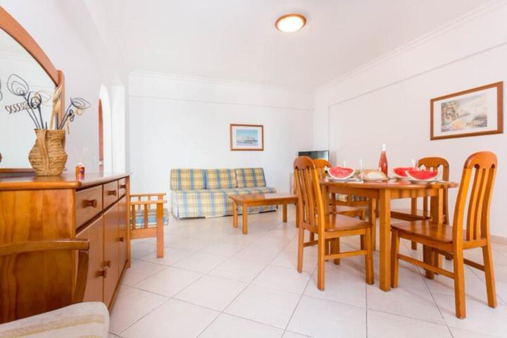 calm beach apartement Portimao Bagian luar foto