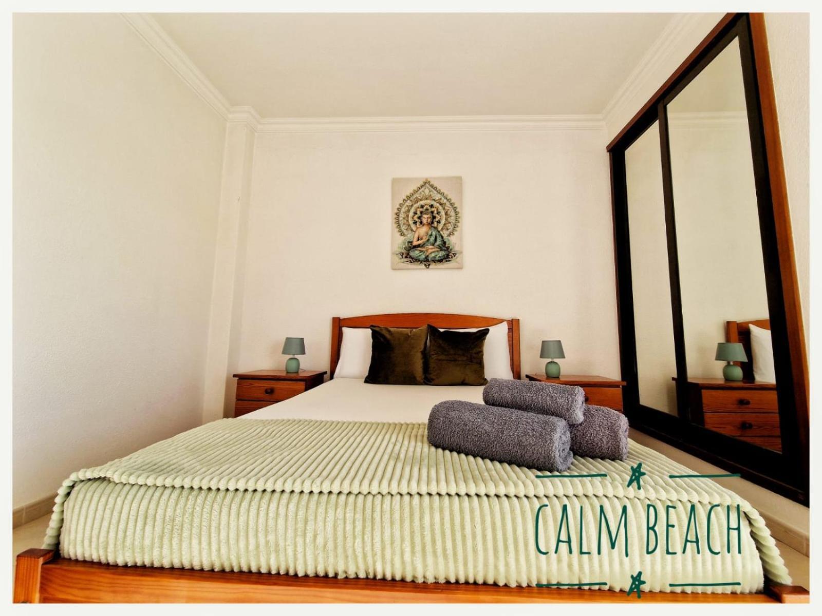 calm beach apartement Portimao Bagian luar foto