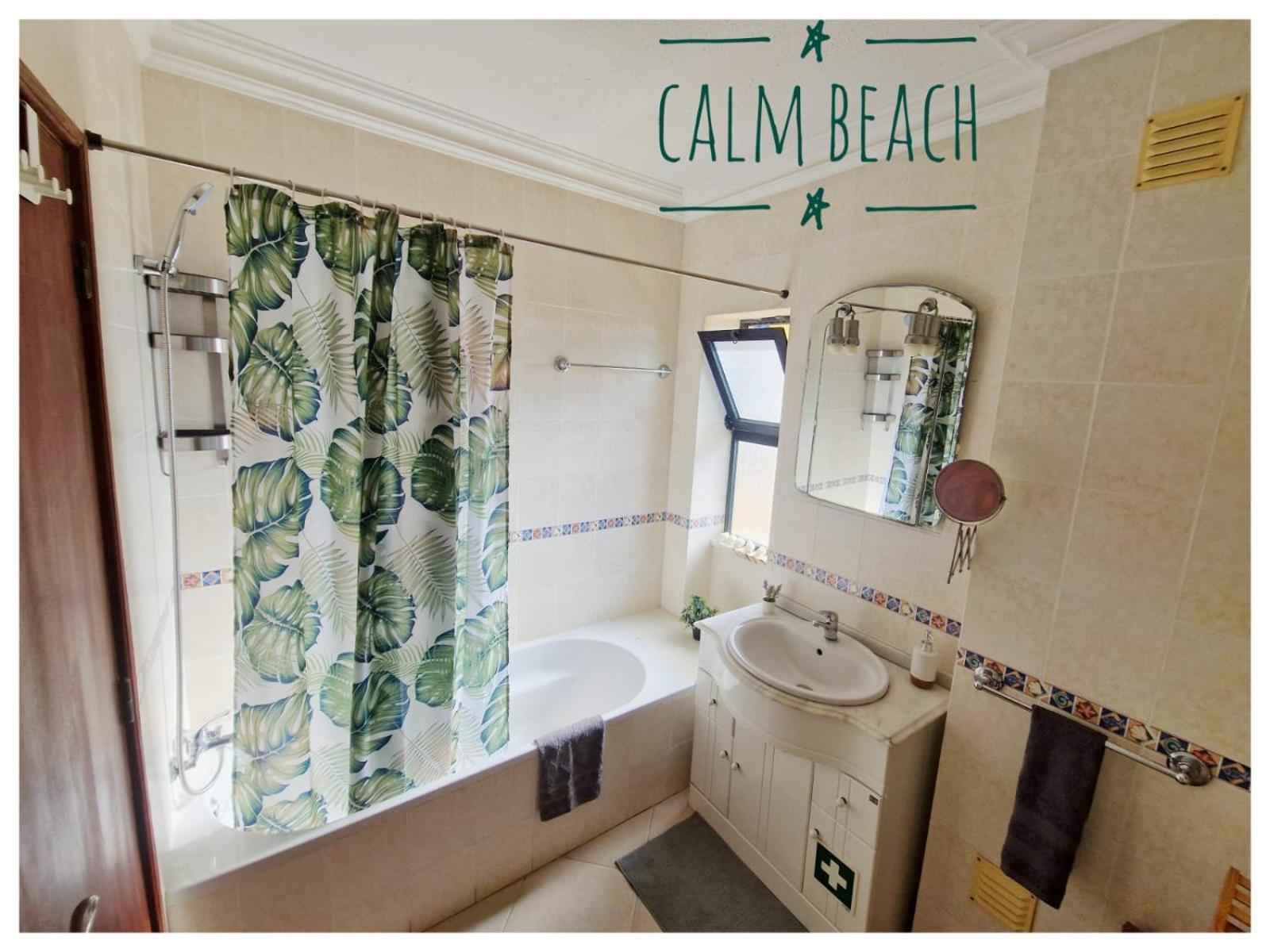 calm beach apartement Portimao Bagian luar foto